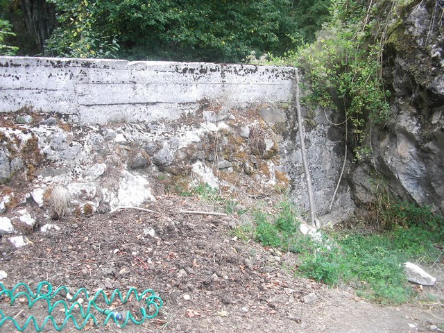 Muro de la presa. Pulse para verla más grande